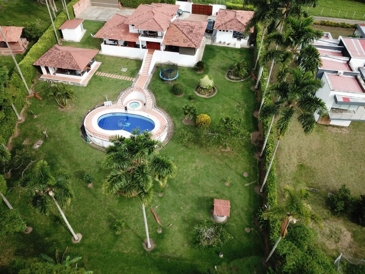 Casa Campestre en venta Risaralda Pereira Ur Jose Maria Cordoba 1000 m2 Habitaciones 6 Baños 6 Garajes 5 Precio $2600000000