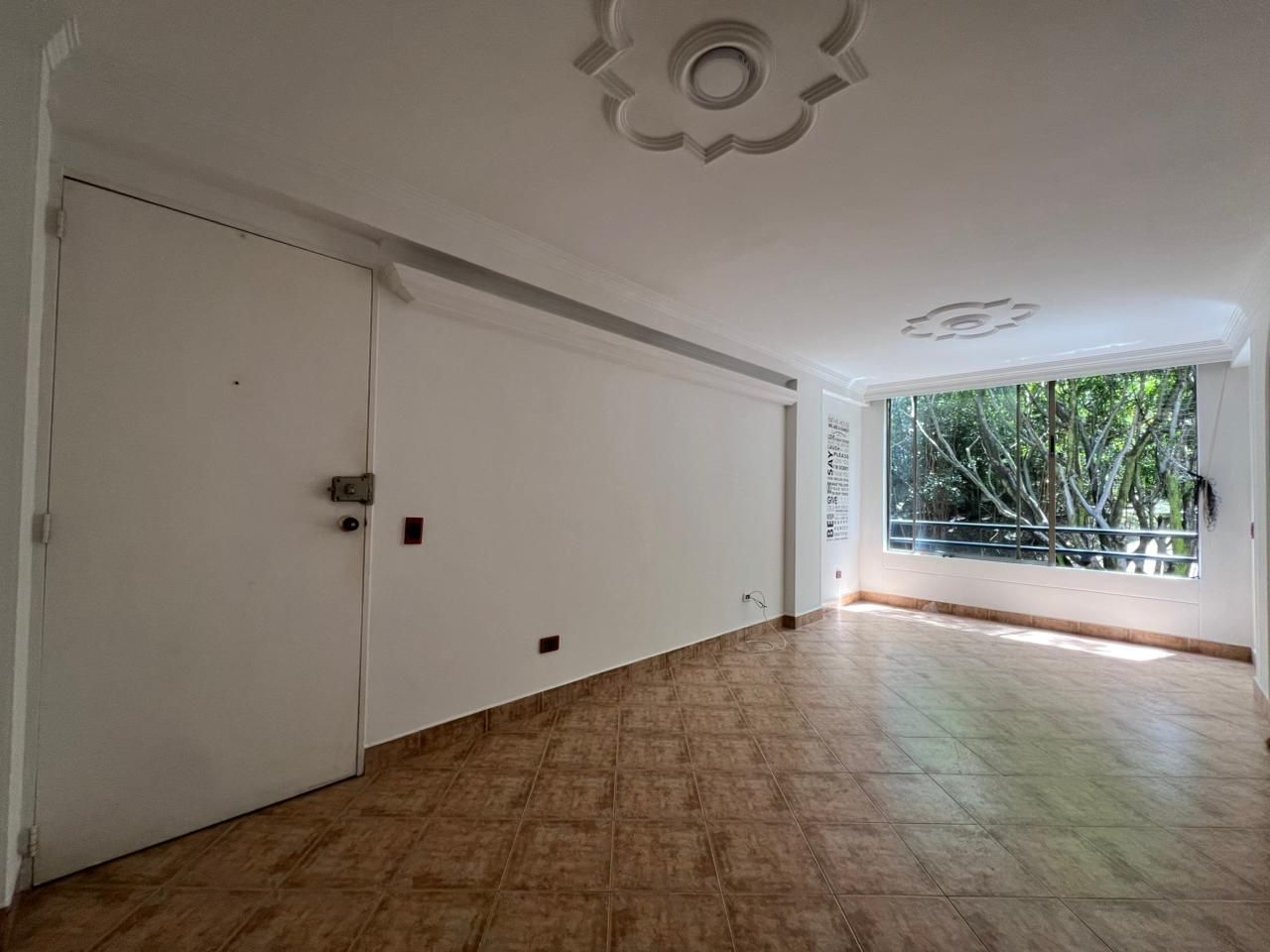 Apartamento en arriendo Antioquia Medellín Urbanizacion Villa Paula 84 m2 Habitaciones 3 Baños 2 Garajes 1 Precio $3250000