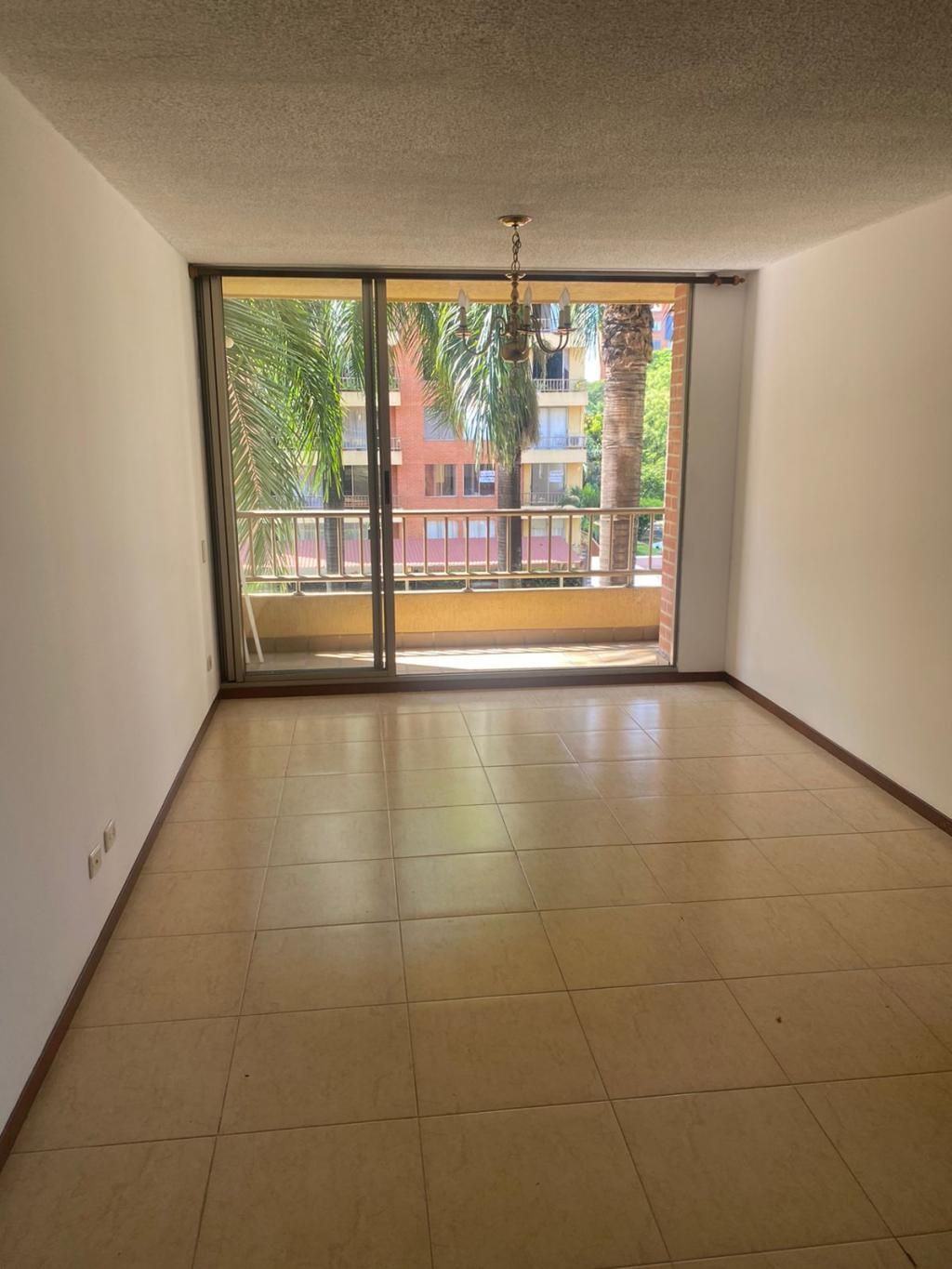 Apartamento en venta Valle Del Cauca Cali Urbanización San Joaquín 87 m2 Habitaciones 3 Baños 2 Garajes 1 Precio $410000000