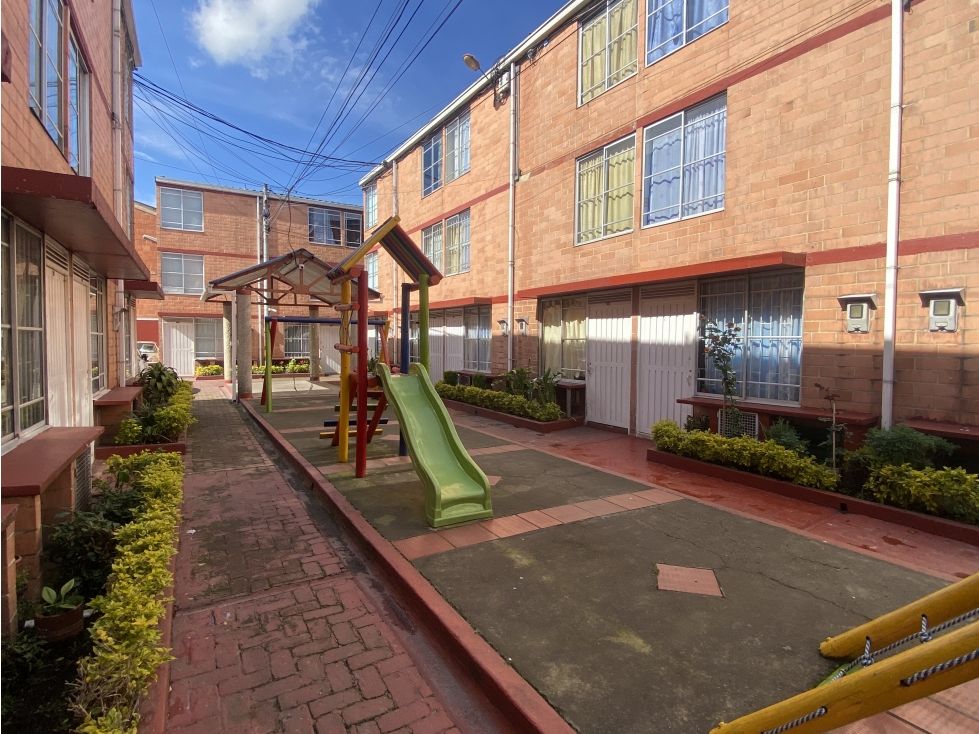 Casa en venta Cundinamarca Bogotá Granjas Del Dorado 67 m2 Habitaciones 4 Baños 2 Garajes 0 Precio $348000000