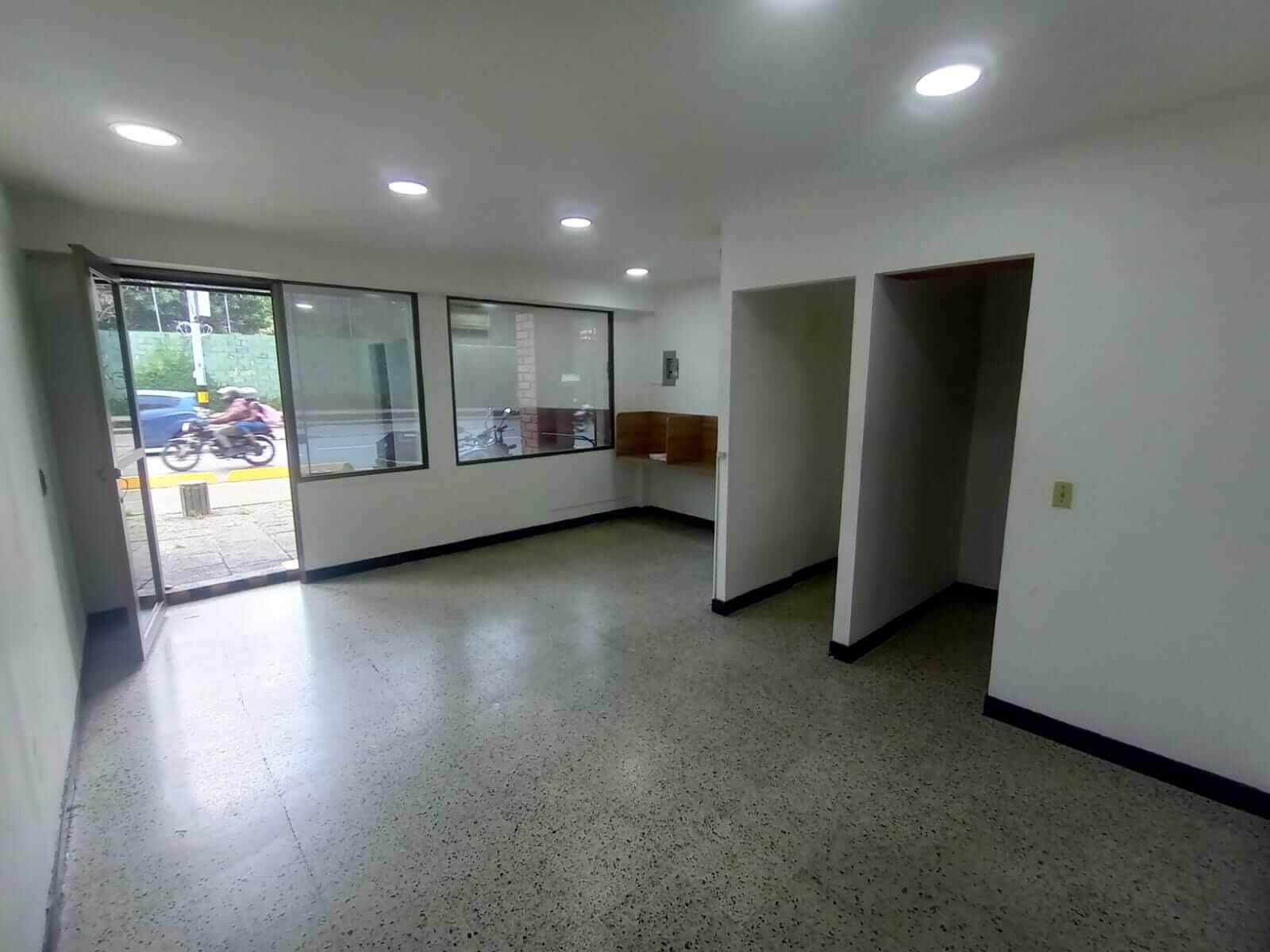 Local Comercial en arriendo Antioquia Medellín Carlos E Restrepo 40 m2 Habitaciones 0 Baños 1 Garajes 0 Precio $2600000