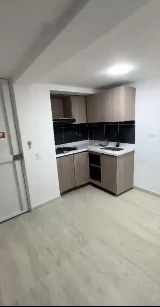 Apartamento en venta Antioquia Medellín Chile 48 m2 Habitaciones 3 Baños 1 Garajes 0 Precio $210000000