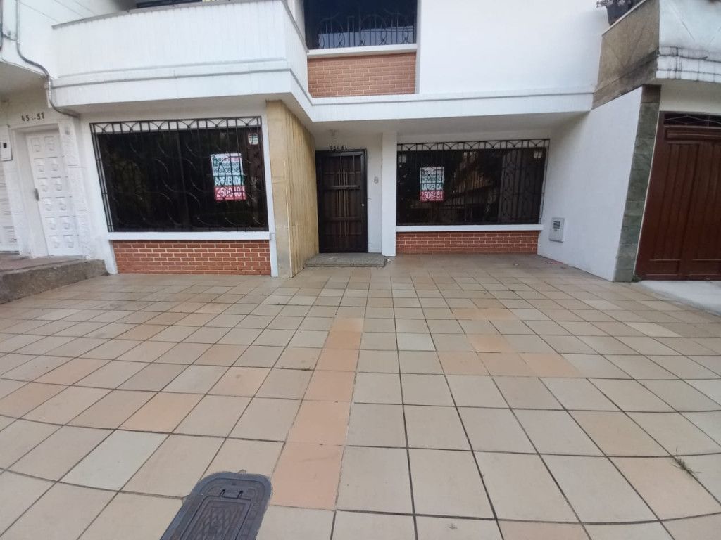 Casa en venta Antioquia Medellín El Velodromo 230 m2 Habitaciones 5 Baños 4 Garajes 1 Precio $1400000000