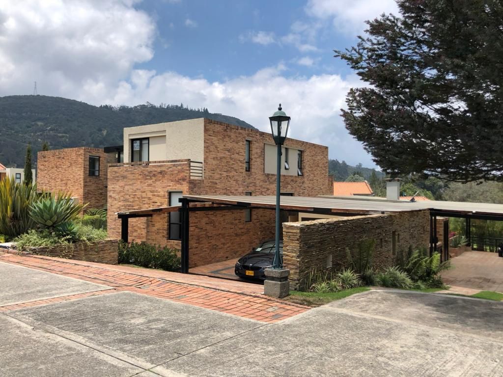 Casa Campestre en arriendo Cundinamarca La Calera La Calera 761 m2 Habitaciones 4 Baños 5 Garajes 12 Precio $27282498