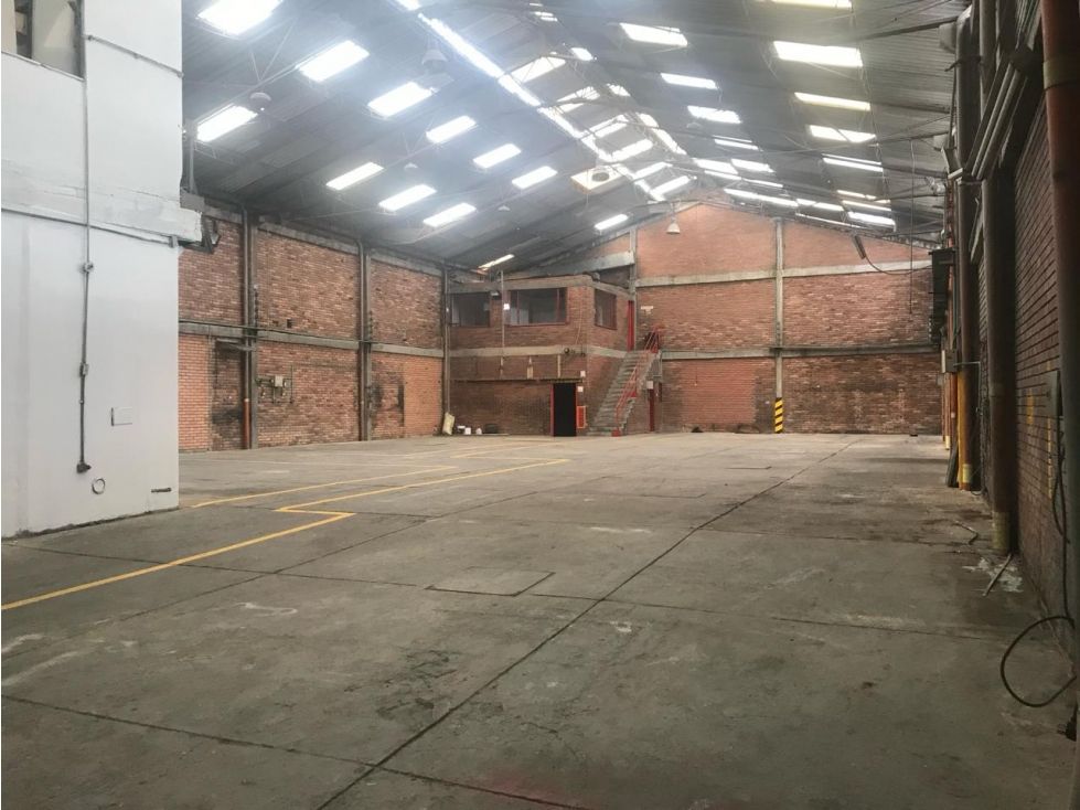 Bodega en venta Cundinamarca Bogotá San Francisco 800 m2 Habitaciones 0 Baños 4 Garajes 0 Precio $3600000000