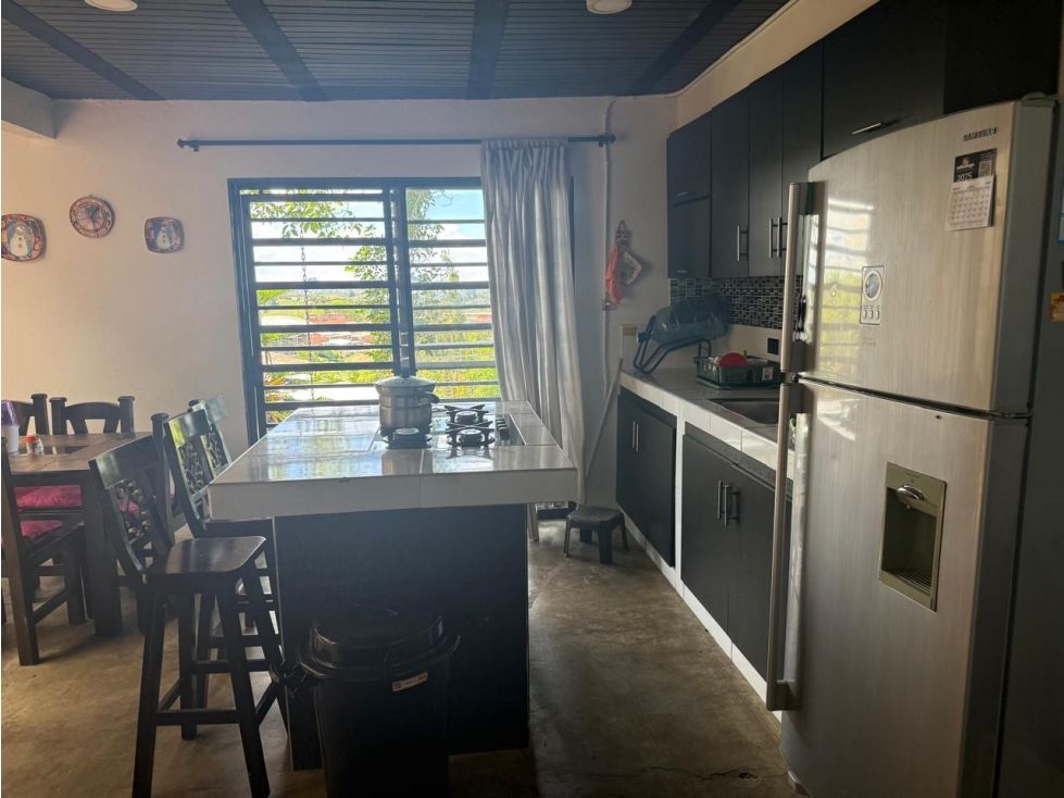 Casa Campestre en arriendo Antioquia Peñol Peñol 110 m2 Habitaciones 3 Baños 3 Garajes 1 Precio $2500000