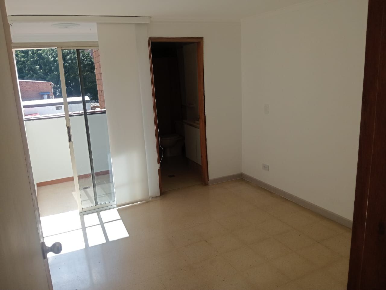 Apartamento en arriendo Antioquia Medellín Lorena 76 m2 Habitaciones 2 Baños 2 Garajes 1 Precio $2700000
