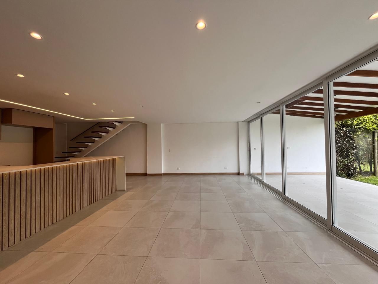 Casa en arriendo Antioquia Envigado La Ferreria 308 m2 Habitaciones 4 Baños 3 Garajes 2 Precio $13200000