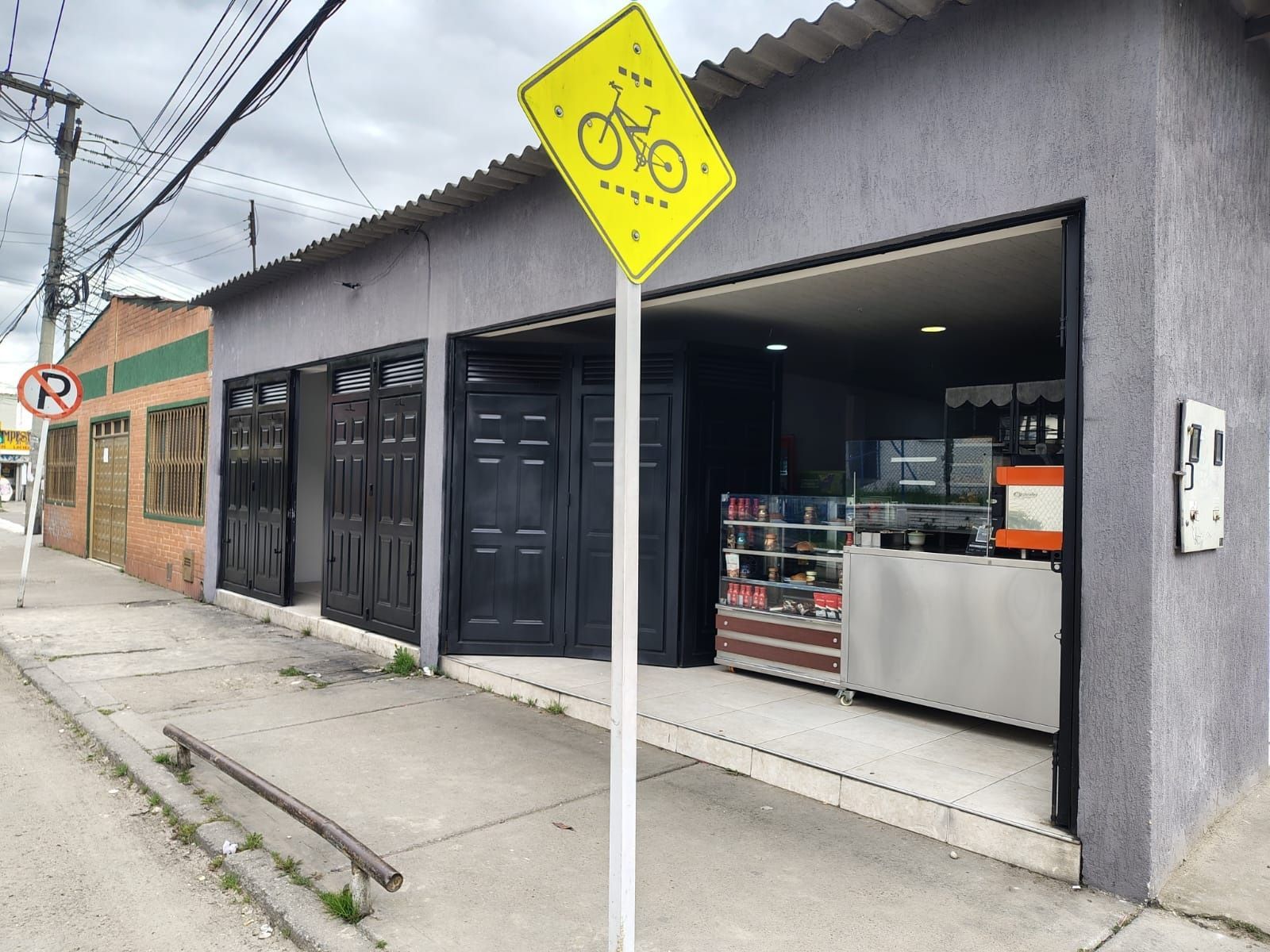 Local Comercial en venta Cundinamarca Bogotá Modelia 118 m2 Habitaciones 1 Baños 2 Garajes 0 Precio $550000000