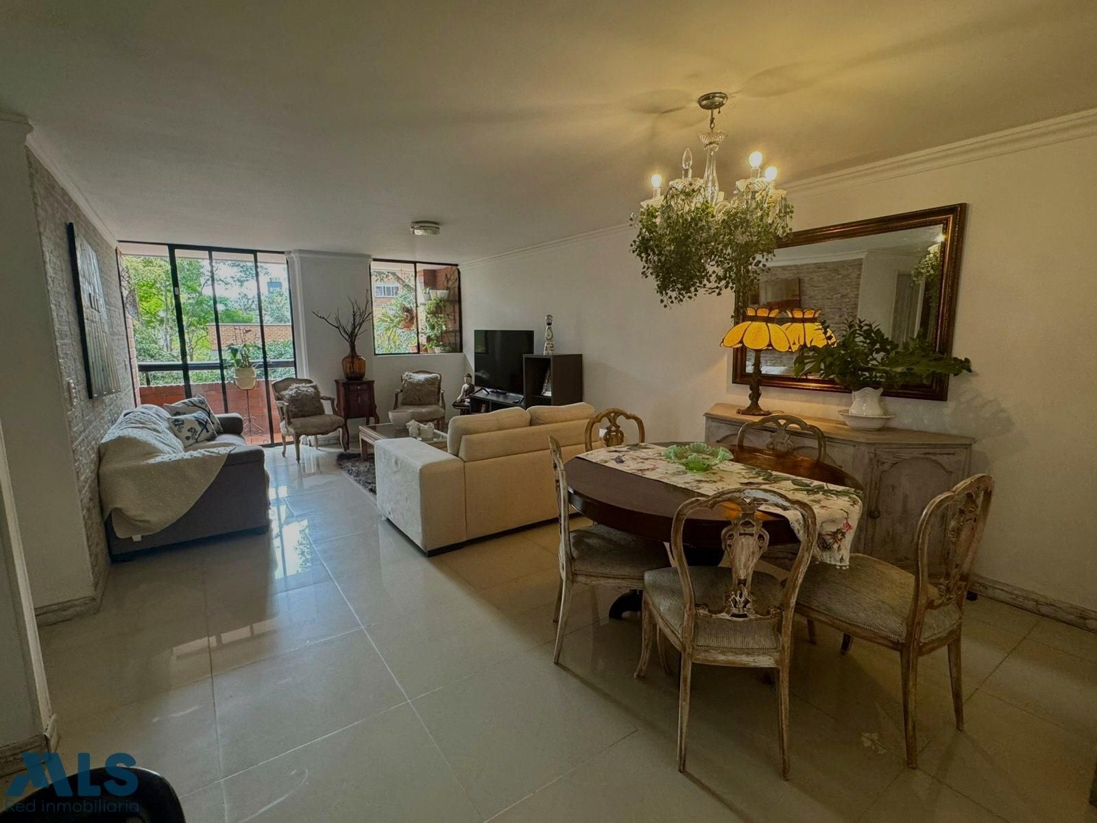 Apartamento en venta Antioquia Medellín El Poblado 107 m2 Habitaciones 3 Baños 2 Garajes 2 Precio $760000000