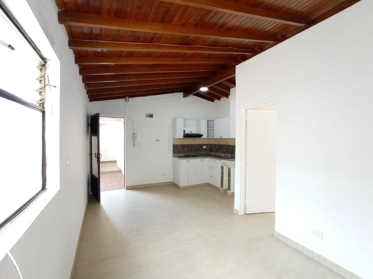 Apartamento en arriendo Antioquia Medellín Los Angeles 35 m2 Habitaciones 1 Baños 1 Garajes 0 Precio $1100000