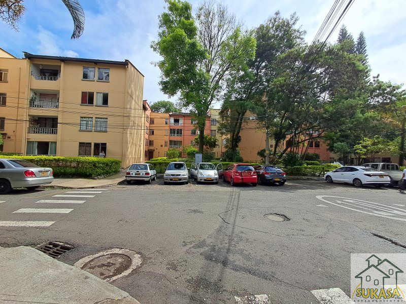 Apartamento en arriendo o venta Antioquia Itagüí Ub Colinas Del Sur 65 m2 Habitaciones 4 Baños 1 Garajes 1 Precio venta $450000000 Precio arriendo $2300000