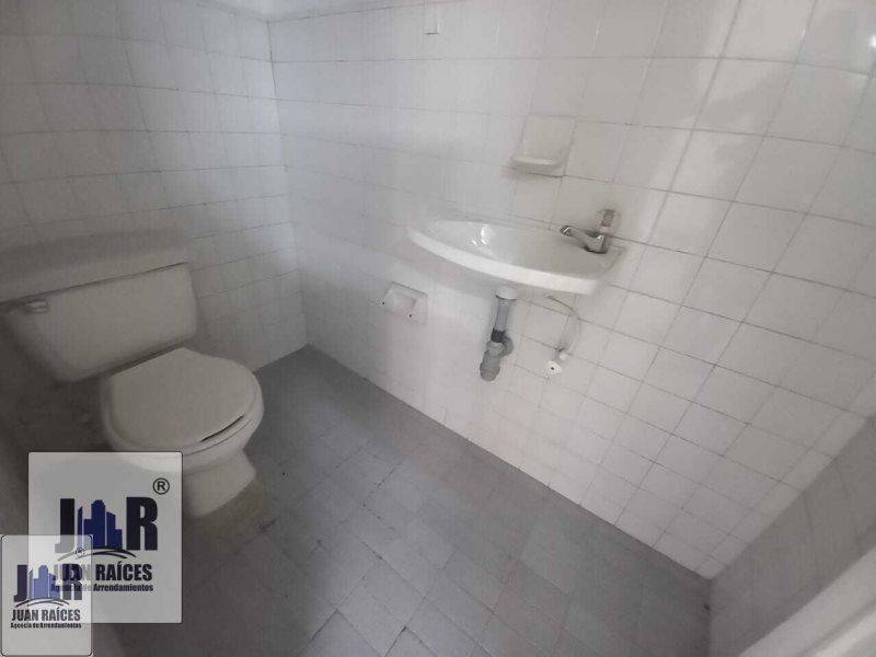 Oficina en arriendo Antioquia Envigado Bosques De Zúñiga 19 m2 Habitaciones 0 Baños 1 Garajes 0 Precio $1700000