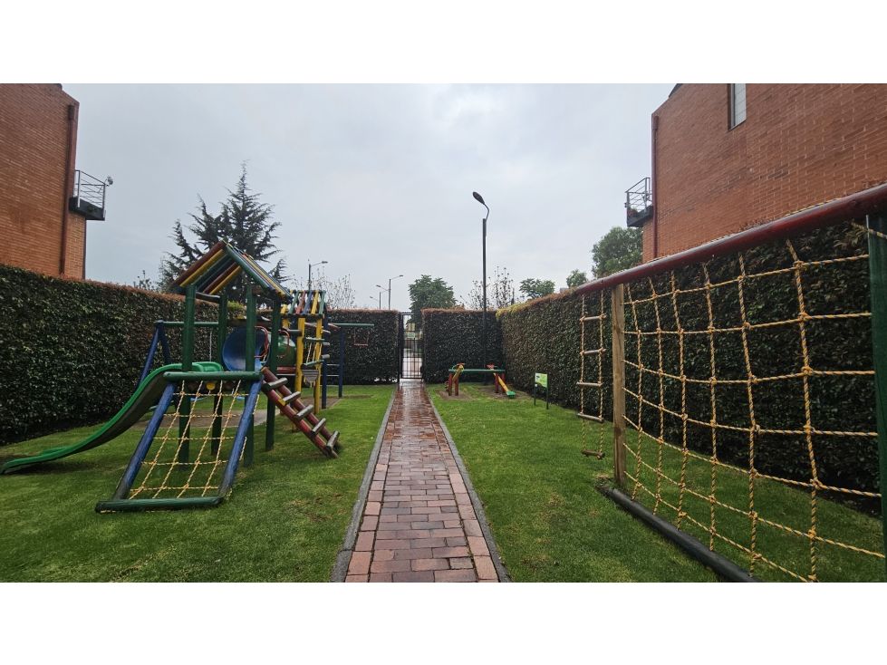 Casa en venta Cundinamarca Bogotá Cr Hacienda De Iberia Et Ii 157 m2 Habitaciones 4 Baños 3 Garajes 3 Precio $900000000