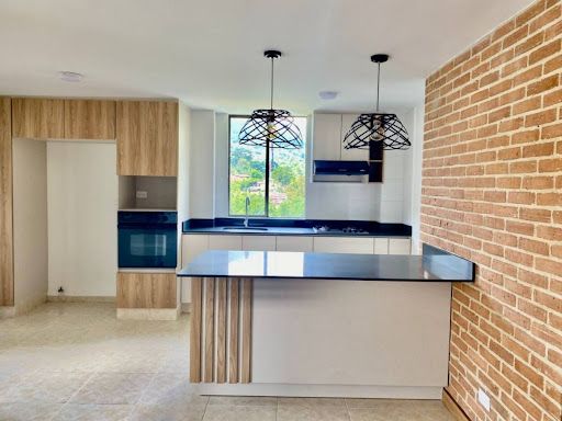 Apartamento en arriendo Antioquia Envigado El Esmeraldal 130 m2 Habitaciones 2 Baños 2 Garajes 2 Precio $5500000
