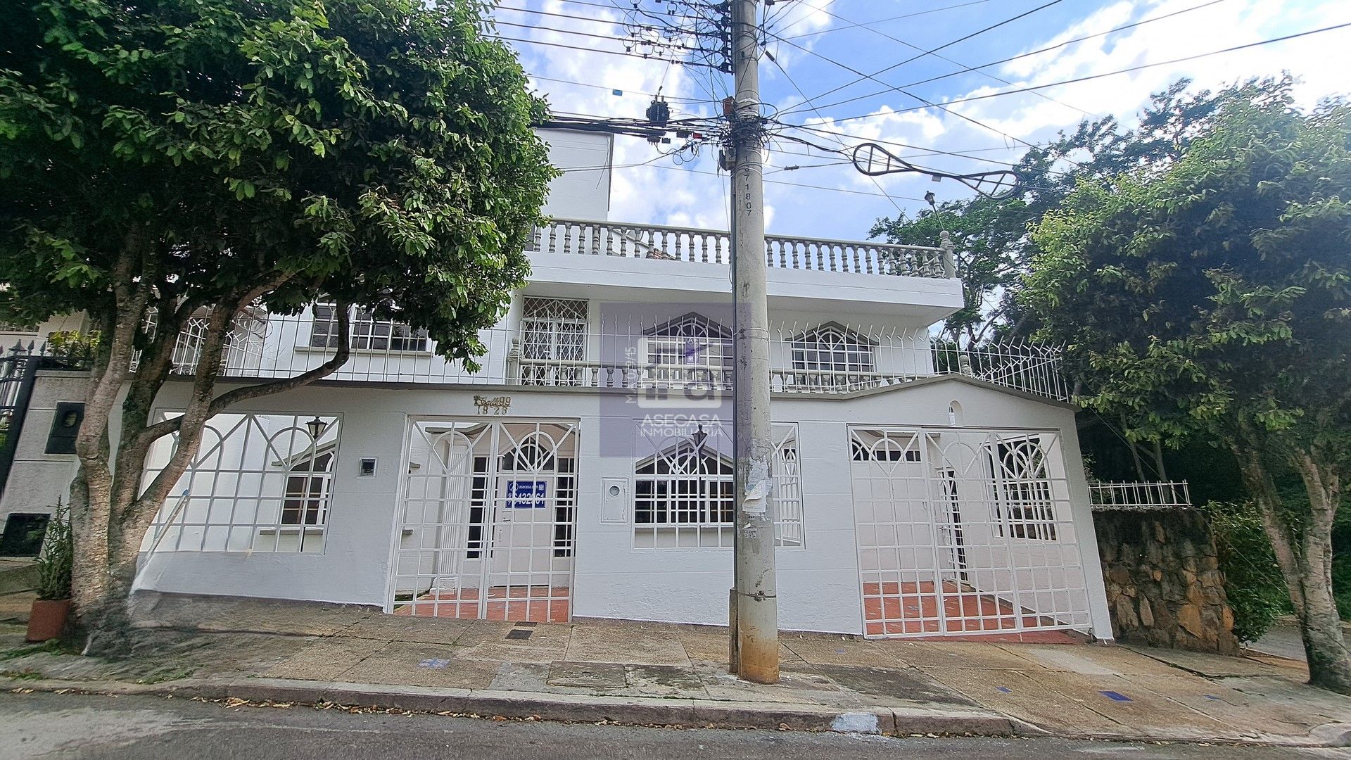 Casa en arriendo Santander Bucaramanga Nn 460 m2 Habitaciones 6 Baños 2 Garajes 1 Precio $4500000
