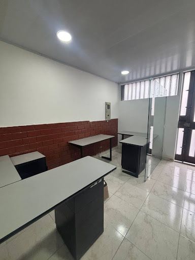 Oficina en arriendo Cundinamarca Bogotá Normandía 90 m2 Habitaciones 0 Baños 2 Garajes 0 Precio $3900000