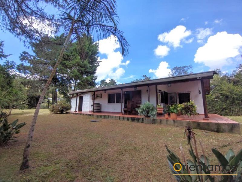 Finca en arriendo Antioquia Rionegro Centro 4500 m2 Habitaciones 3 Baños 2 Garajes 0 Precio $4600000