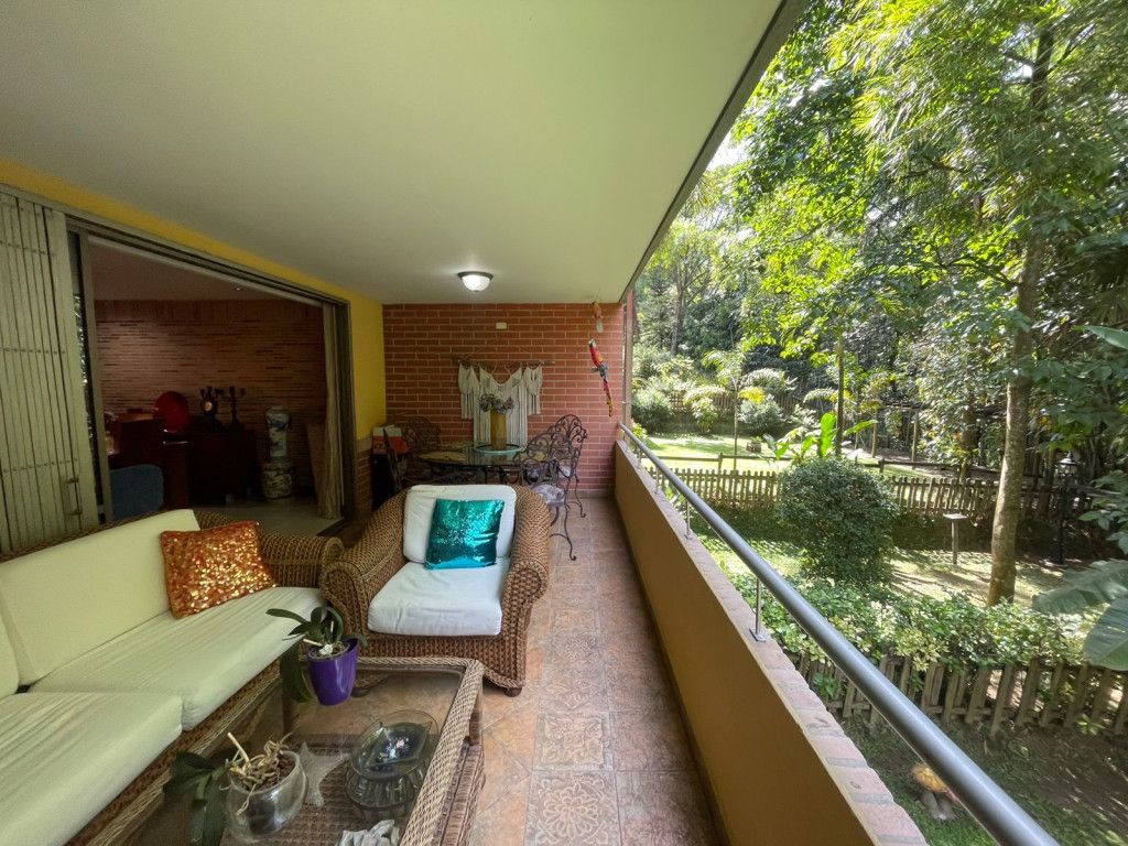 Casa en venta Antioquia Envigado Loma Del Atravesado 273 m2 Habitaciones 3 Baños 3 Garajes 4 Precio $1600000000