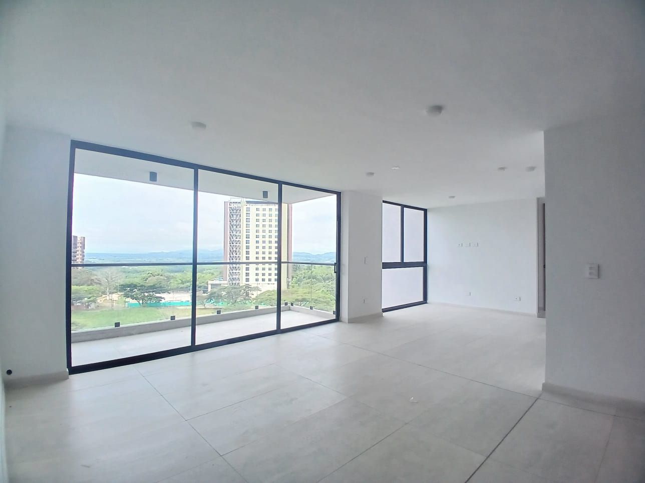 Apartamento en arriendo Risaralda Pereira Jardin De Velez Y Velez 125 m2 Habitaciones 3 Baños 3 Garajes 2 Precio $5400000