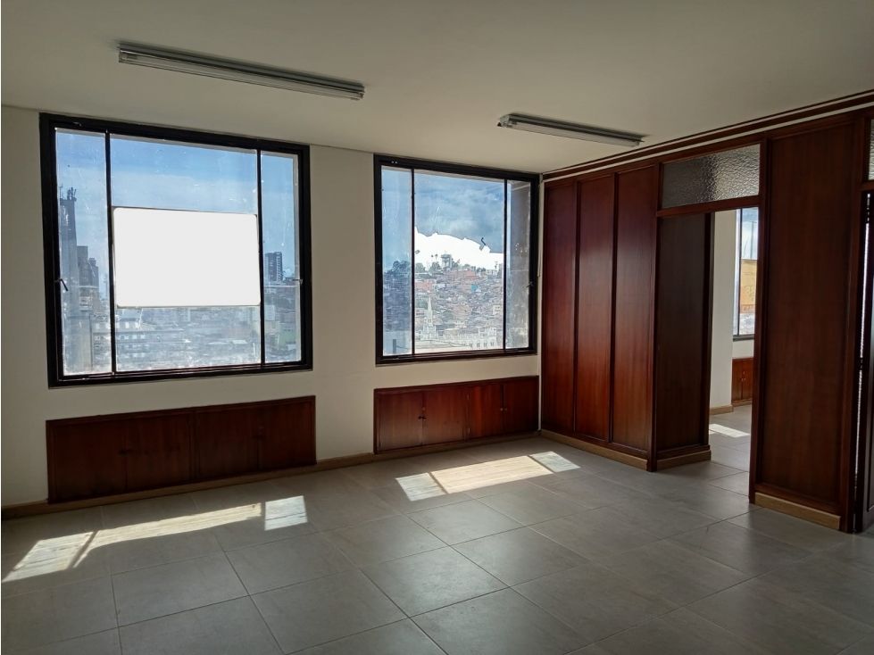 Oficina en arriendo Caldas Manizales El Centro 56 m2 Habitaciones 0 Baños 2 Garajes 0 Precio $2200000
