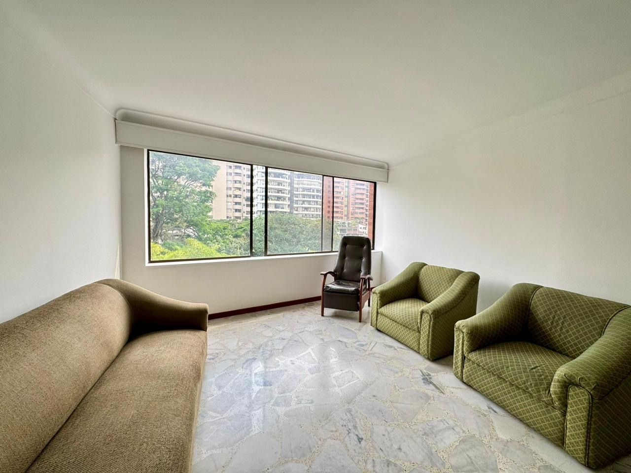 Apartamento en venta Valle Del Cauca Cali El Peñón 122 m2 Habitaciones 3 Baños 3 Garajes 2 Precio $450000000