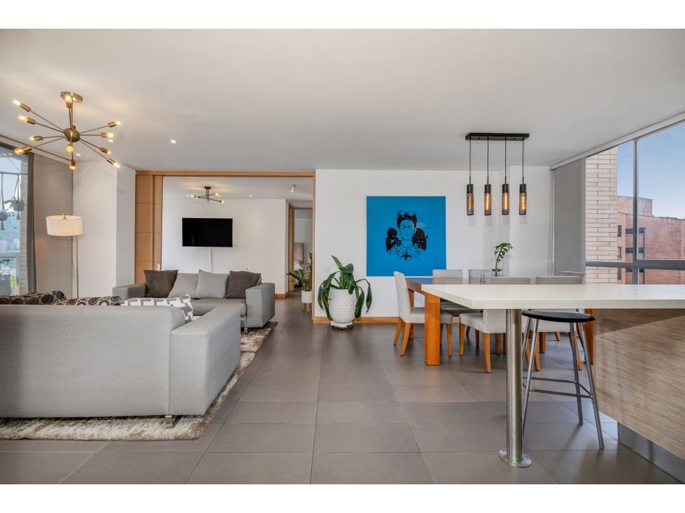 Apartamento en arriendo Antioquia Medellín La Linde 100 m2 Habitaciones 2 Baños 3 Garajes 1 Precio $10000000