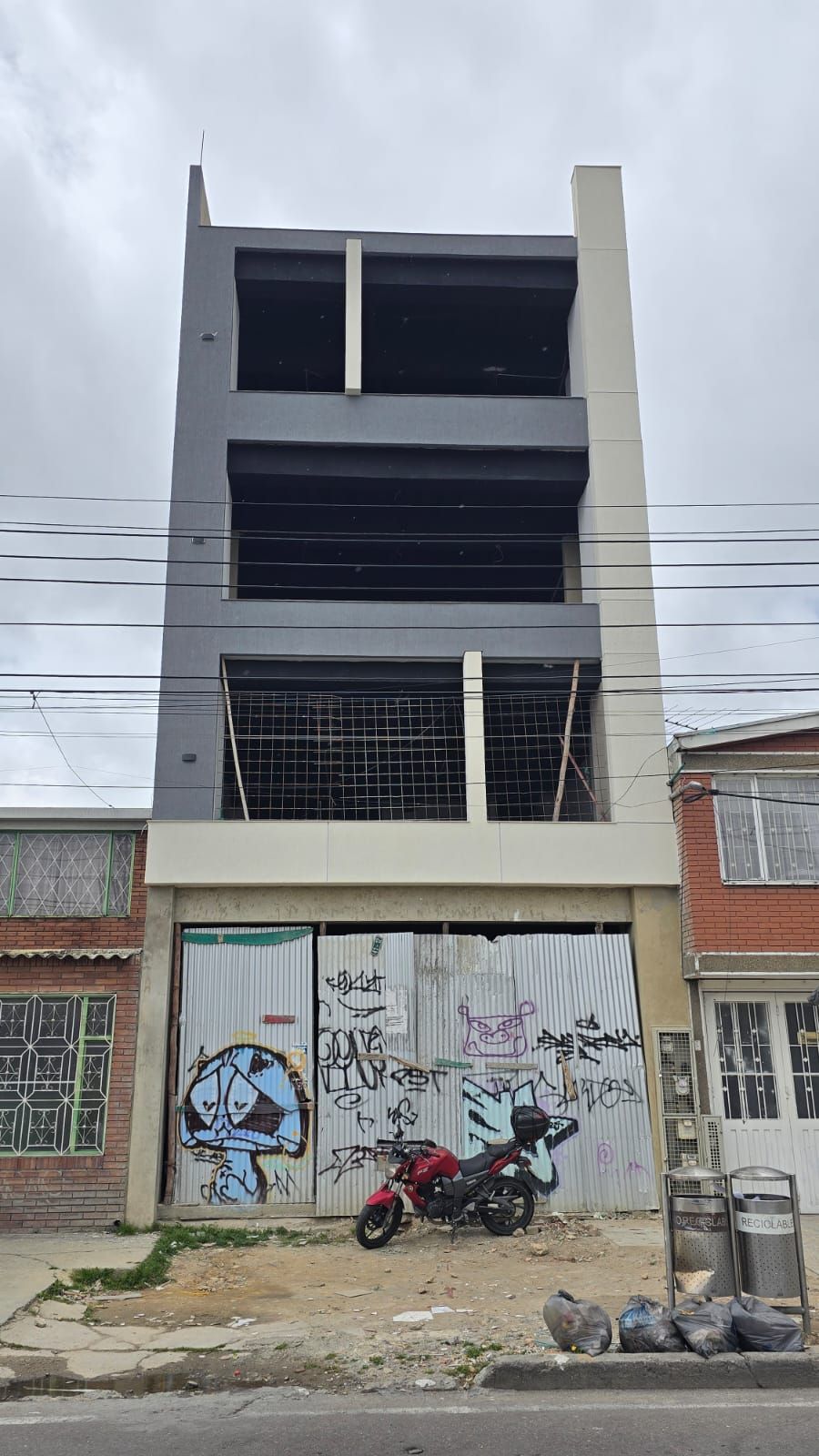 Edificio en arriendo Cundinamarca Bogotá Jazmin 690 m2 Habitaciones 0 Baños 6 Garajes 0 Precio $31000000