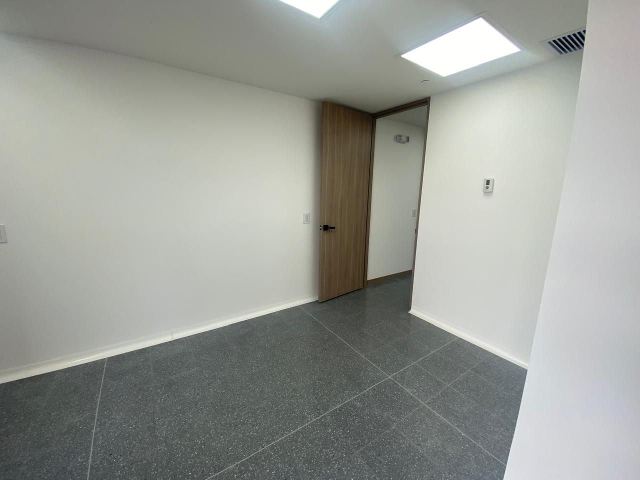 Consultorio en arriendo Antioquia Medellín San Diego 30 m2 Habitaciones 0 Baños 1 Garajes 1 Precio $5700000