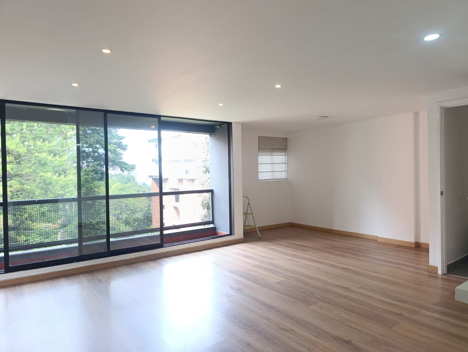 Apartamento en arriendo Antioquia Medellín Los Naranjos 89 m2 Habitaciones 3 Baños 3 Garajes 2 Precio $3750000