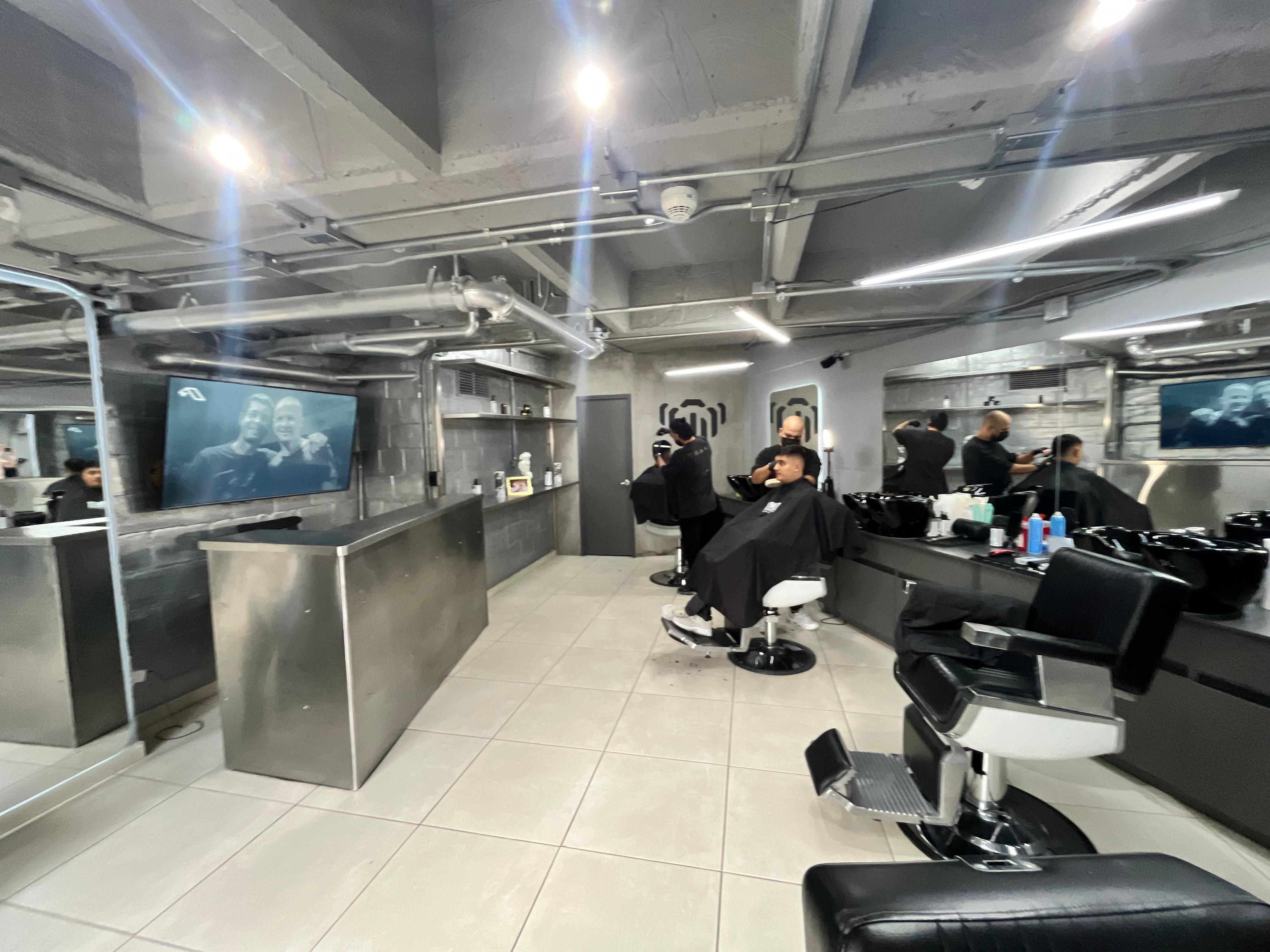 Local en venta Risaralda Pereira Circunvalar 43 m2 Habitaciones 0 Baños 1 Garajes 1 Precio $300000000