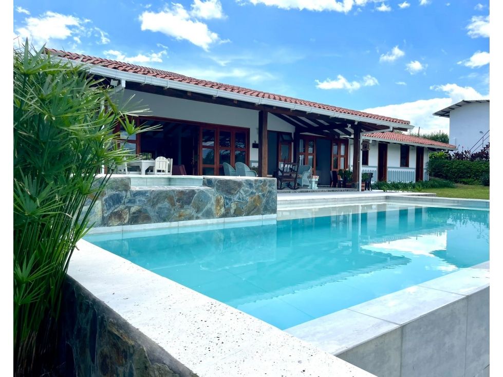 Casa Campestre en arriendo Quindío Montenegro Condominio Campestre El Peñol 288 m2 Habitaciones 6 Baños 5 Garajes 5 Precio $7200000