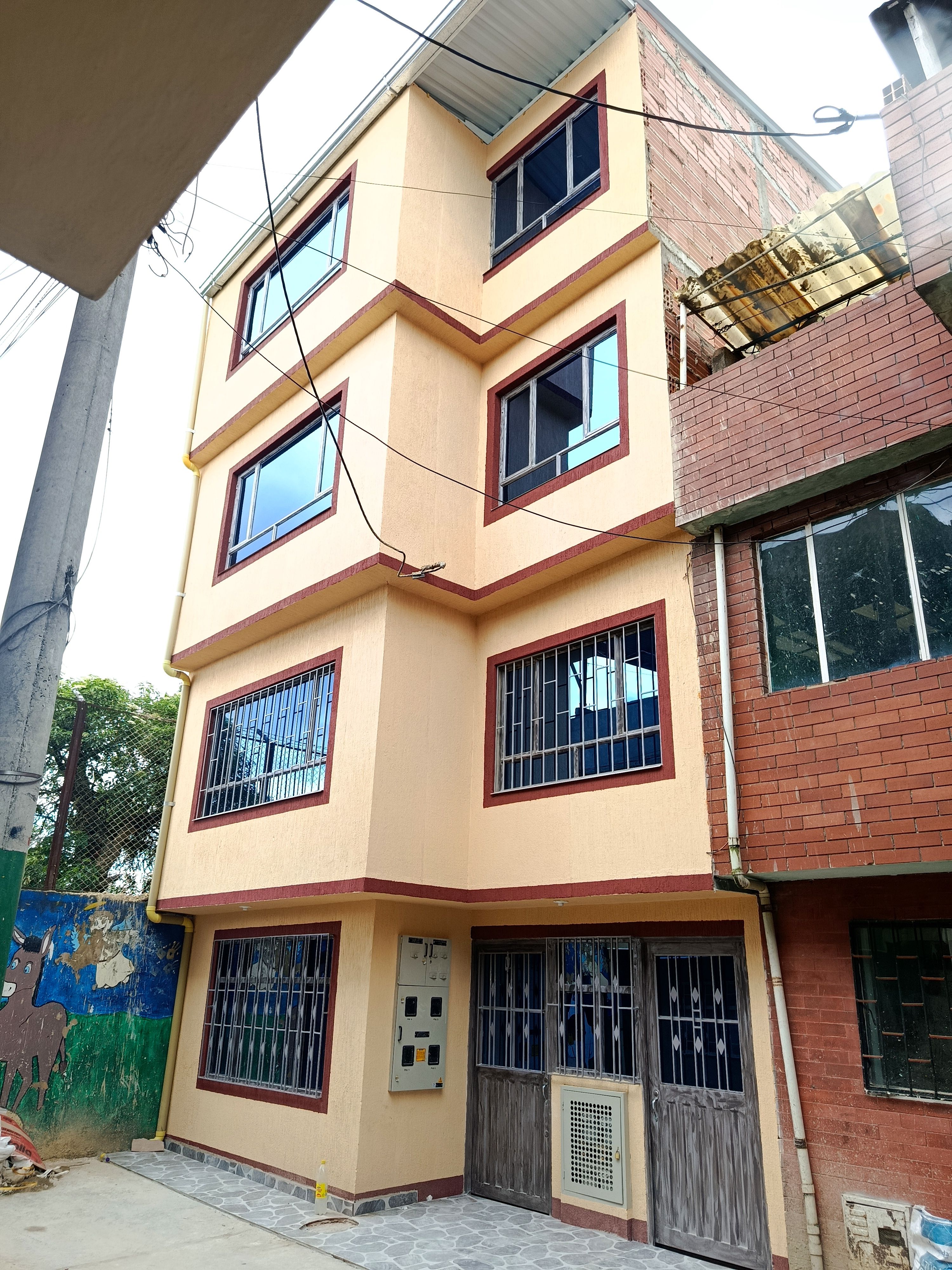 Casa en venta Cundinamarca Madrid Cortijo 300 m2 Habitaciones 3 Baños 3 Garajes 1 Precio $850000000