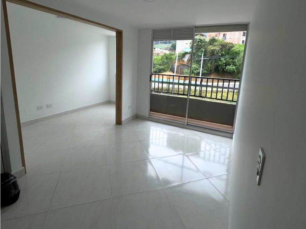 Apartamento en venta Antioquia Medellín San Antonio De Prado 54 m2 Habitaciones 2 Baños 1 Garajes 0 Precio $250000000