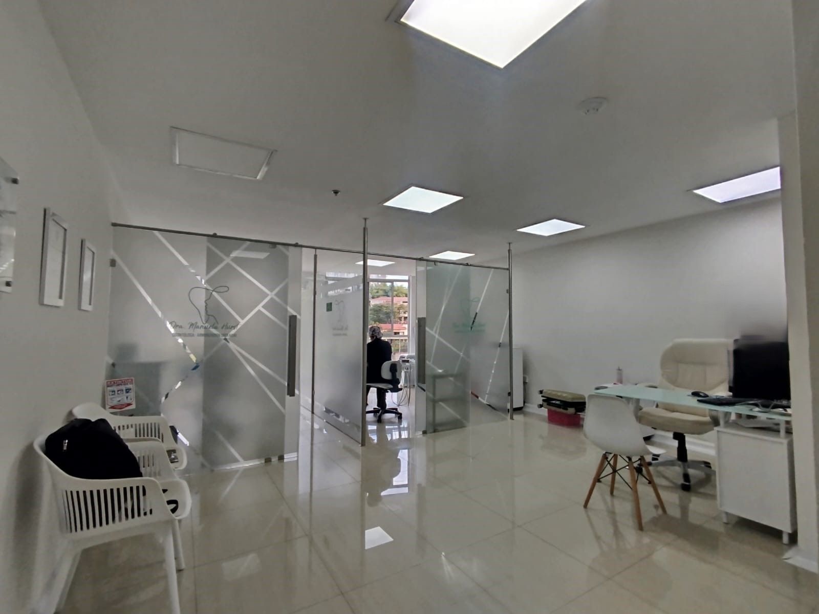 Consultorio en arriendo Risaralda Pereira Pinares Alto 52 m2 Habitaciones 0 Baños 1 Garajes 1 Precio $2650000