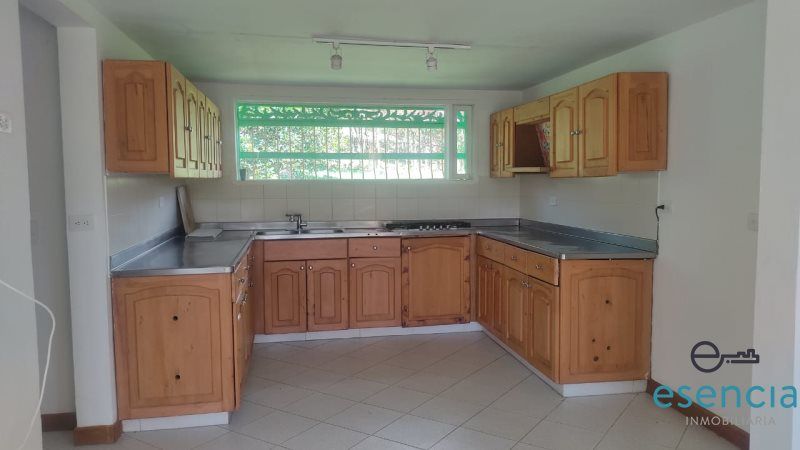 Casa en arriendo Antioquia Rionegro Centro 300 m2 Habitaciones 4 Baños 2 Garajes 0 Precio $6500000