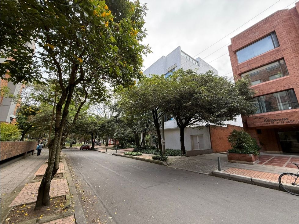 Oficina en arriendo o venta Cundinamarca Bogotá Chico 44 m2 Habitaciones 0 Baños 1 Garajes 1 Precio venta $320000000 Precio arriendo $2100000