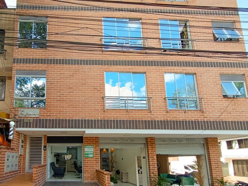 Local en arriendo Antioquia Medellín La Gloria 25 m2 Habitaciones 0 Baños 1 Garajes 0 Precio $2500000