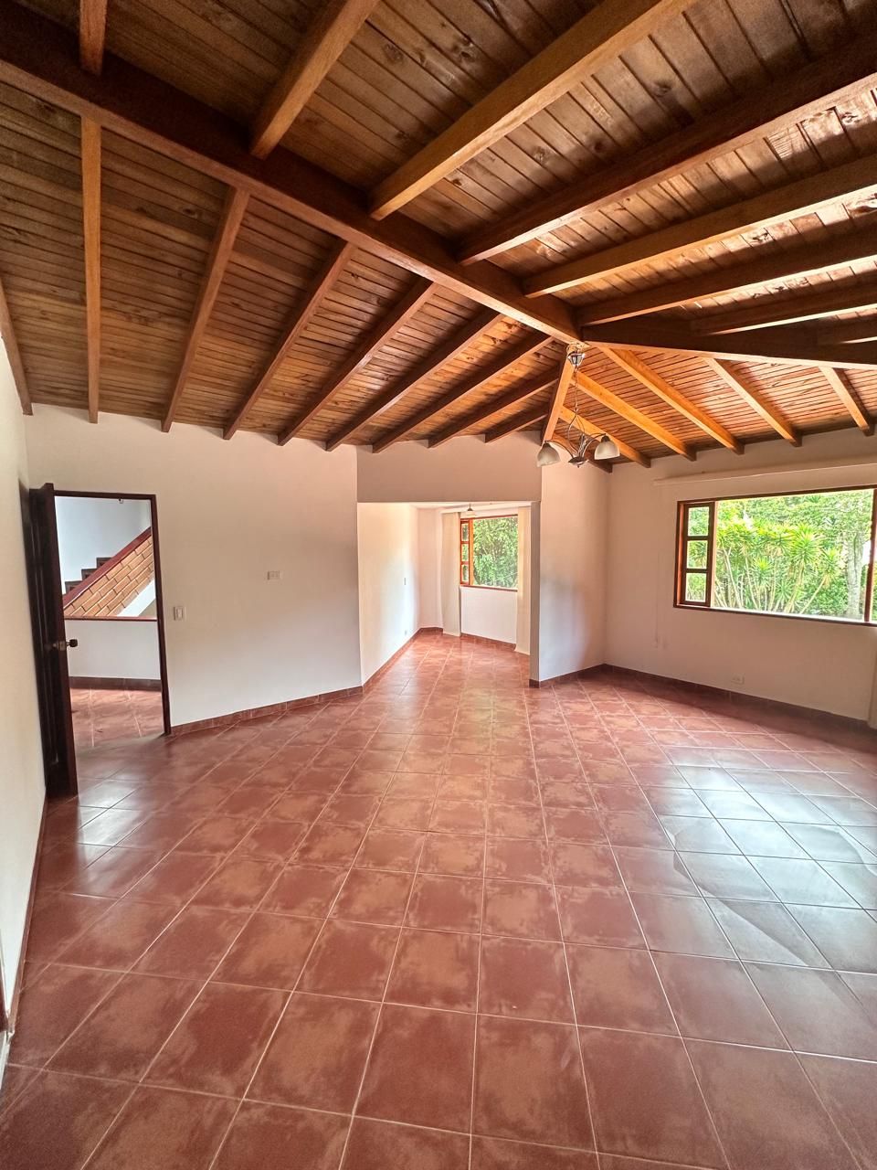 Finca en arriendo o venta Antioquia Rionegro El Porvenir 3900 m2 Habitaciones 9 Baños 8 Garajes 2 Precio venta $3000000000 Precio arriendo $15000000