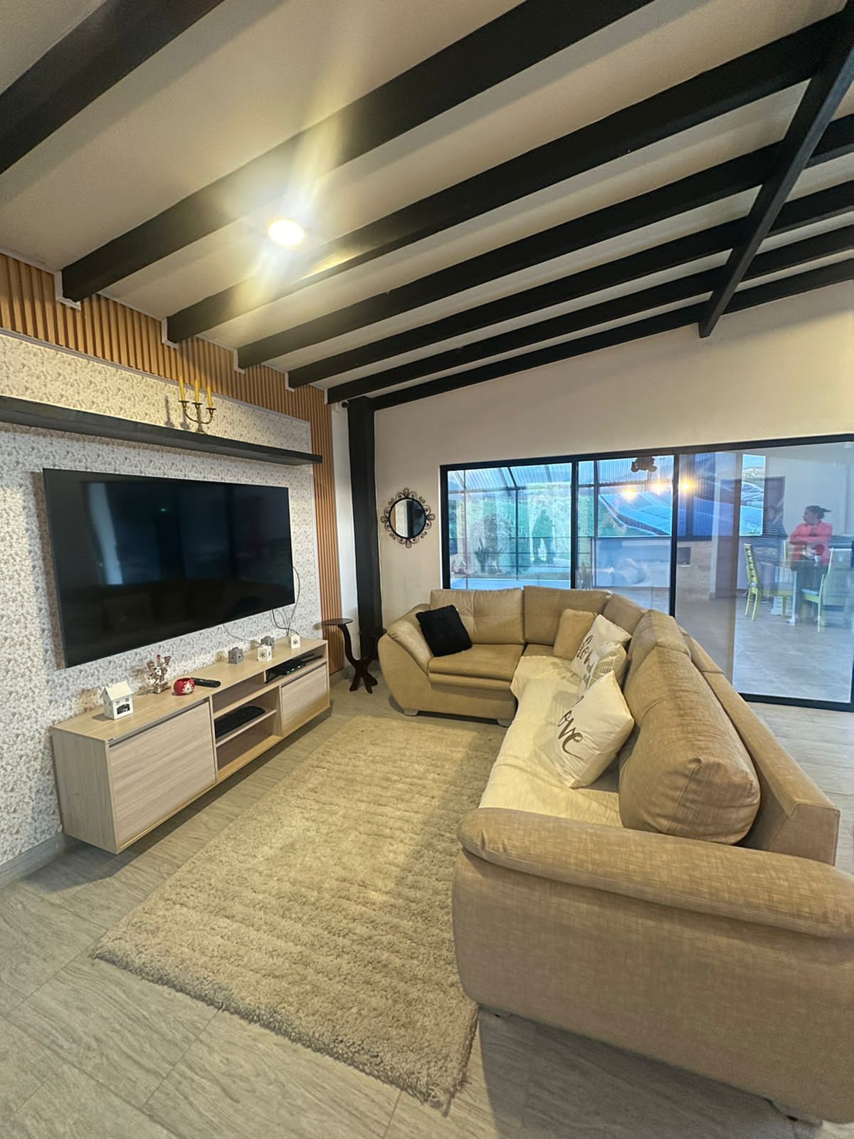 Finca en venta Antioquia Marinilla La Industrial 3333 m2 Habitaciones 2 Baños 2 Garajes 2 Precio $950000000