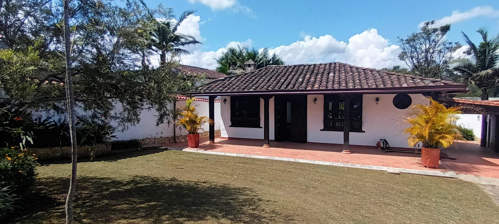 Finca en arriendo o venta Antioquia Rionegro El Porvenir 800 m2 Habitaciones 2 Baños 2 Garajes 0 Precio venta $1450000000 Precio arriendo $6500000