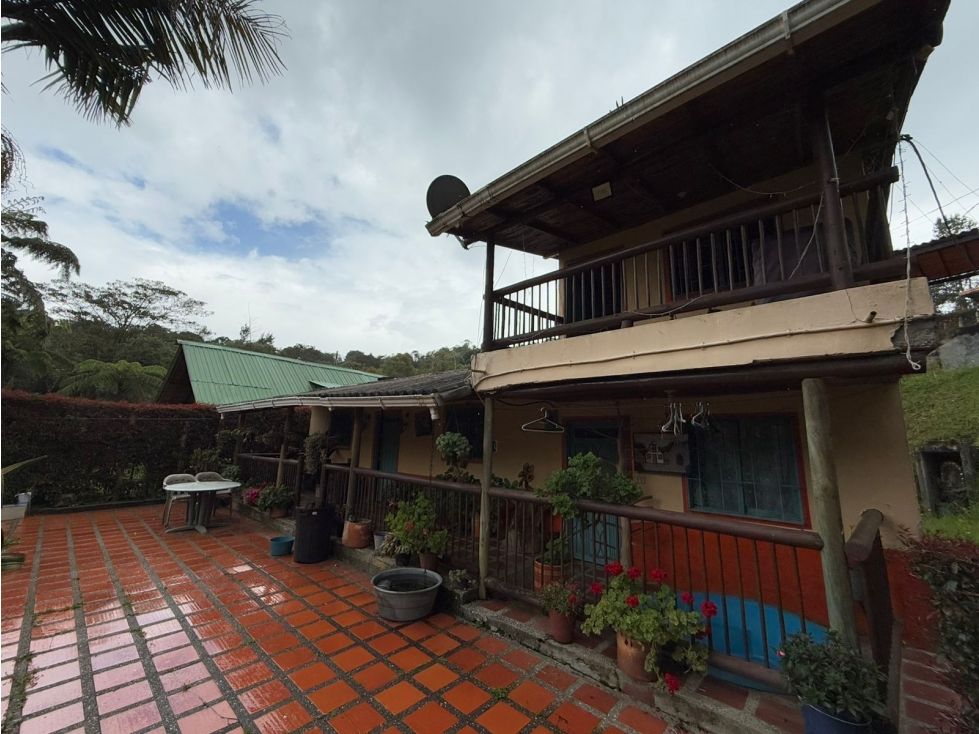 Finca en venta Antioquia Medellín Medellín 1458 m2 Habitaciones 8 Baños 4 Garajes 0 Precio $1000000000