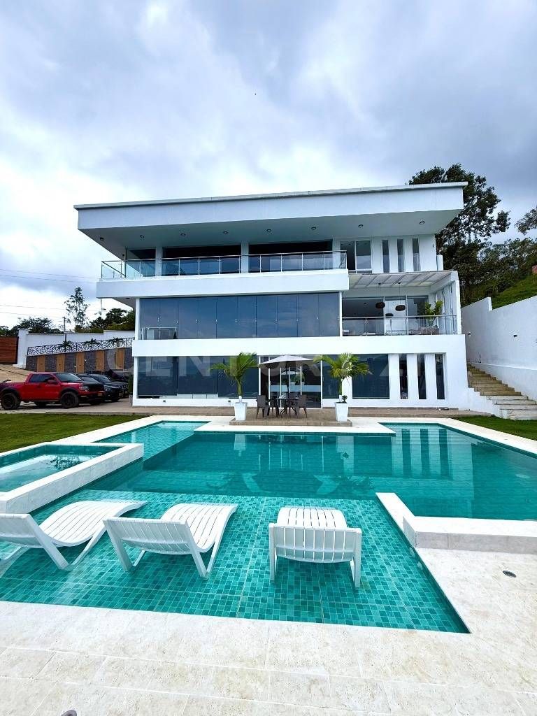 Casa en venta Valle Del Cauca Dagua Dagua 824 m2 Habitaciones 5 Baños 8 Garajes 0 Precio $2500000000