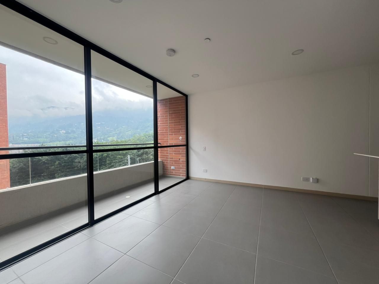 Apartamento en arriendo Antioquia Envigado Loma De Las Brujas 65 m2 Habitaciones 2 Baños 2 Garajes 1 Precio $3750000