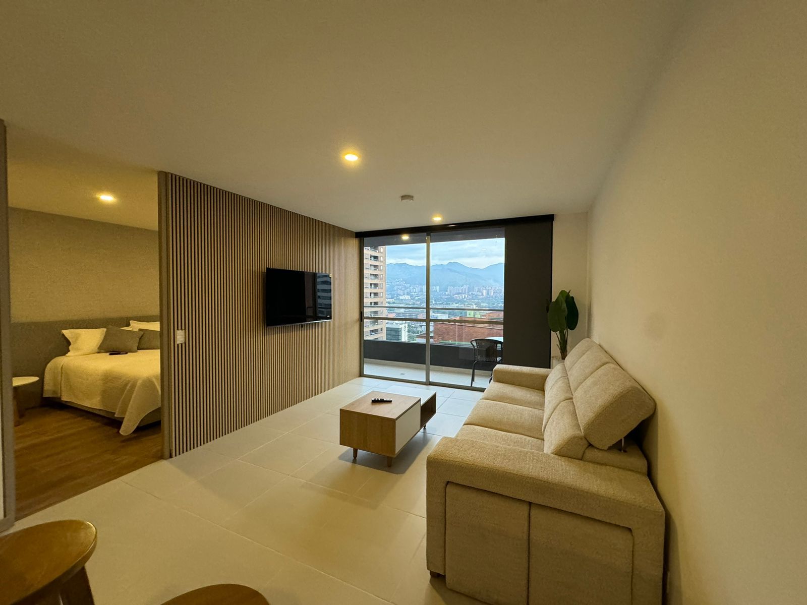 Apartamento en arriendo Antioquia Medellín Simesa 65 m2 Habitaciones 1 Baños 2 Garajes 1 Precio $3650000