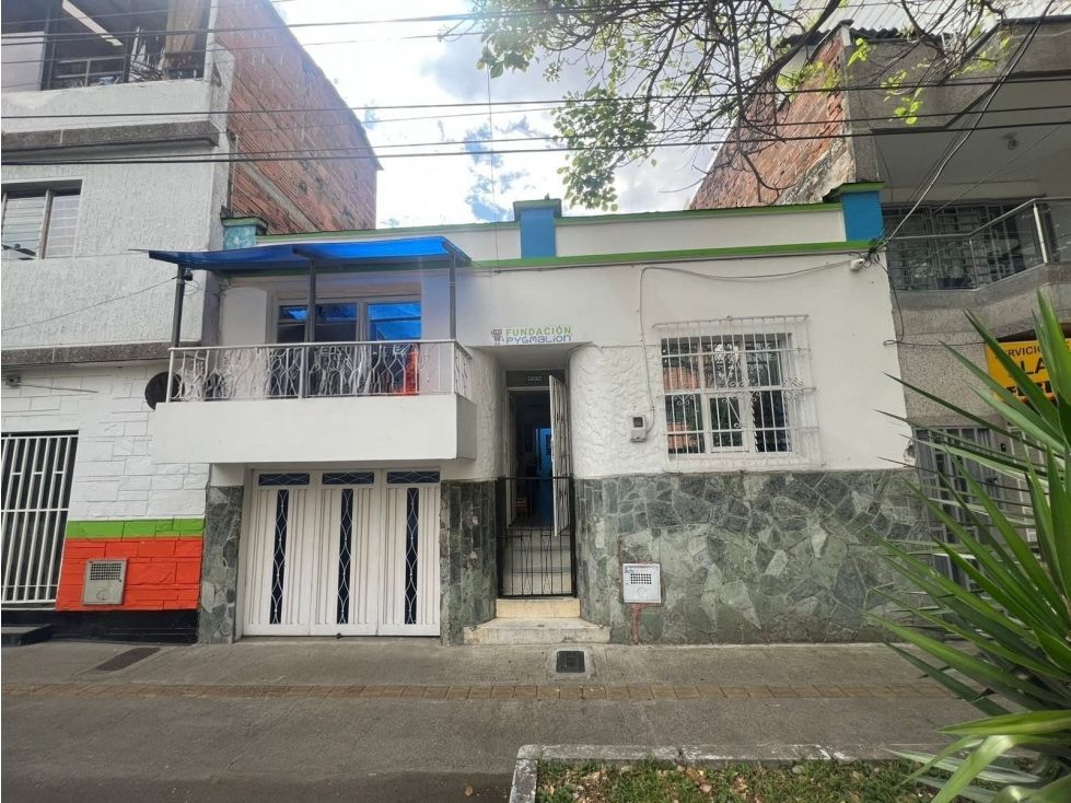 Bodega en arriendo Antioquia Medellín Sevilla 100 m2 Habitaciones 0 Baños 2 Garajes 0 Precio $4500000