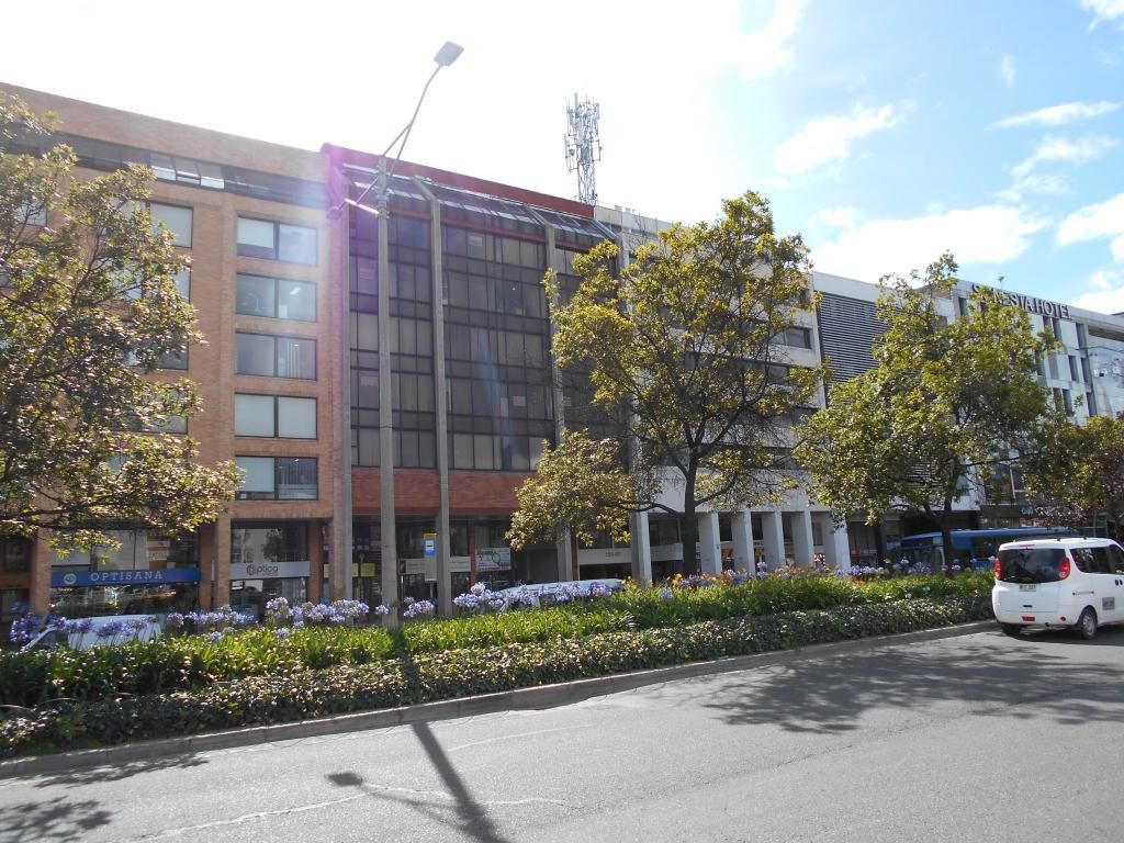 Oficina en arriendo Cundinamarca Bogotá Santa Barbara Occidental 26 m2 Habitaciones 0 Baños 1 Garajes 0 Precio $1580400