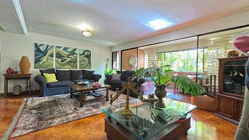 Apartamento en venta Antioquia Medellín Patio Bonito 214 m2 Habitaciones 3 Baños 3 Garajes 2 Precio $1200000