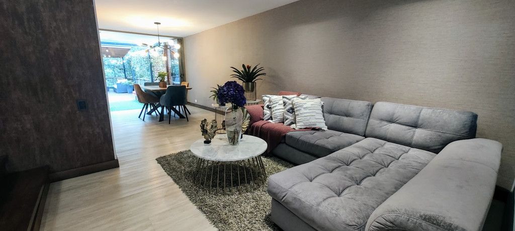 Casa en venta Antioquia Envigado El Esmeraldal 209 m2 Habitaciones 3 Baños 3 Garajes 2 Precio $1290000000