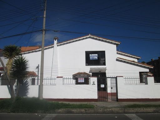 Casa en arriendo Cundinamarca Bogotá El Contador 300 m2 Habitaciones 6 Baños 3 Garajes 2 Precio $10000000